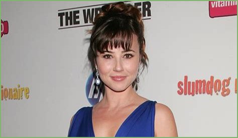 The Blonde Bombshell: Linda Cardellini's Transformation